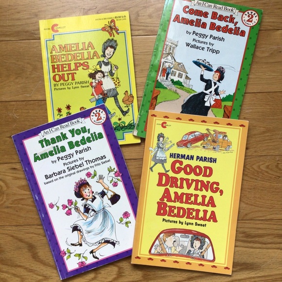 Other - $7 bundle item💙 4 Amelia Bedelia books